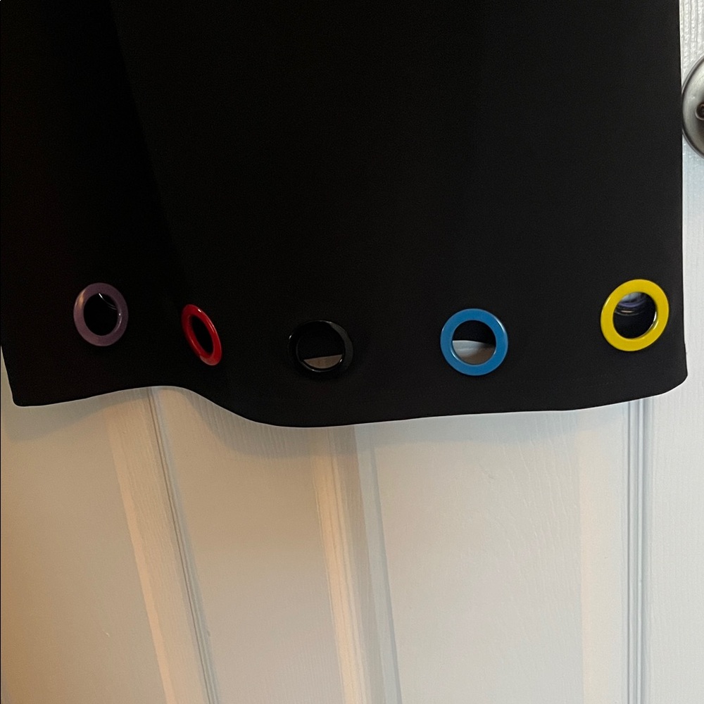 Chic Black Dress With Multicolor Ring Accents - image 4